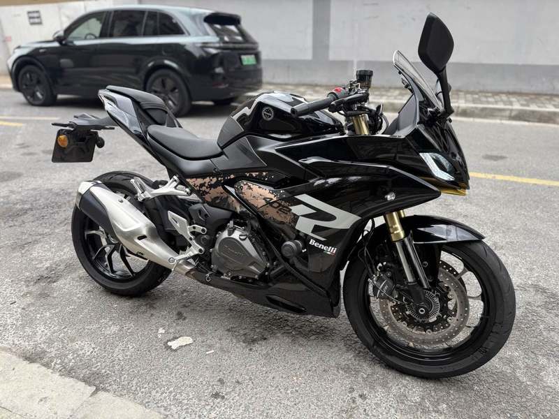 二手贝纳利龙卷风 Tornado 402R