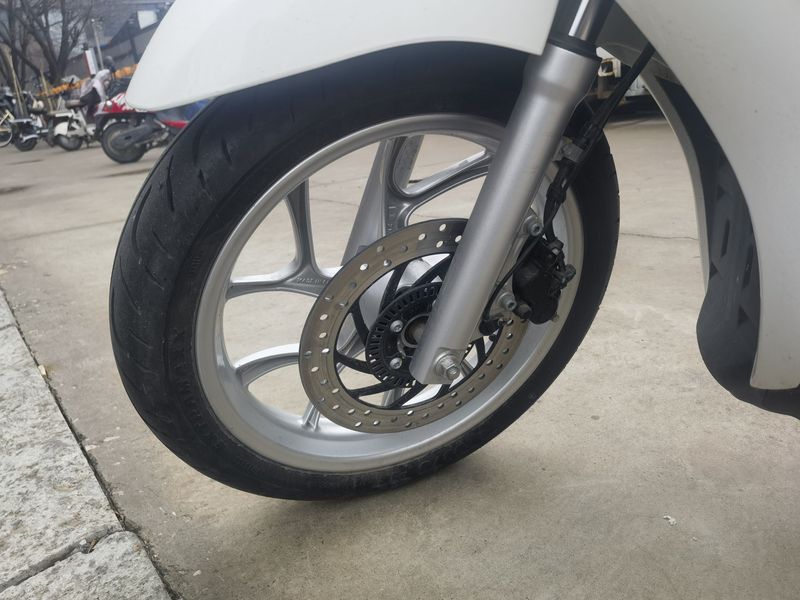 二手比亚乔Medley 150