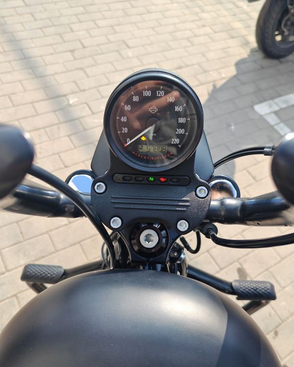 二手哈雷戴维森Iron883 硬汉