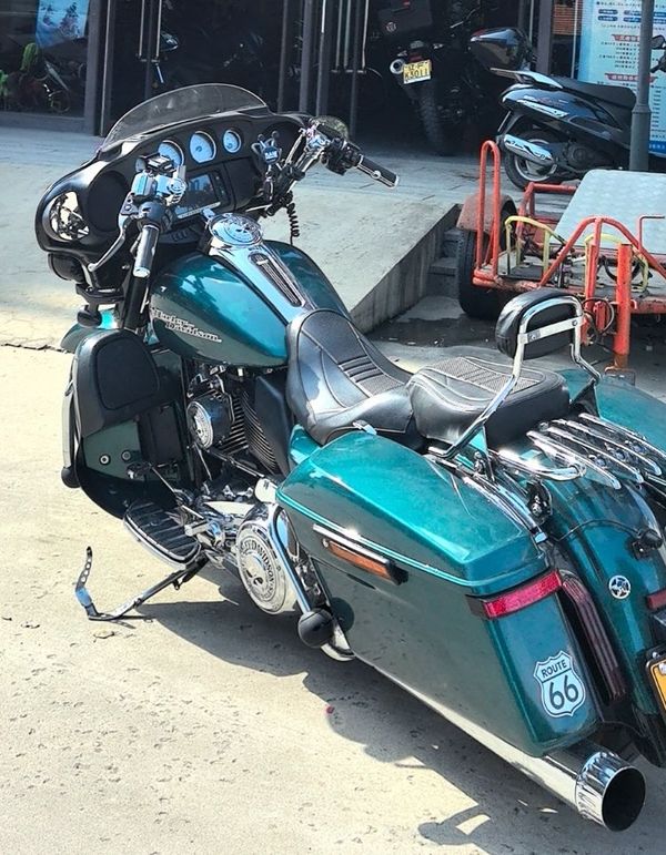 二手哈雷戴维森大道滑翔 Street Glide