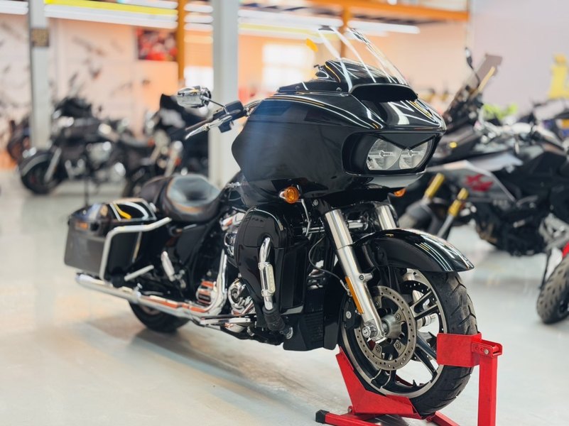 二手哈雷戴维森公路滑翔 Road Glide