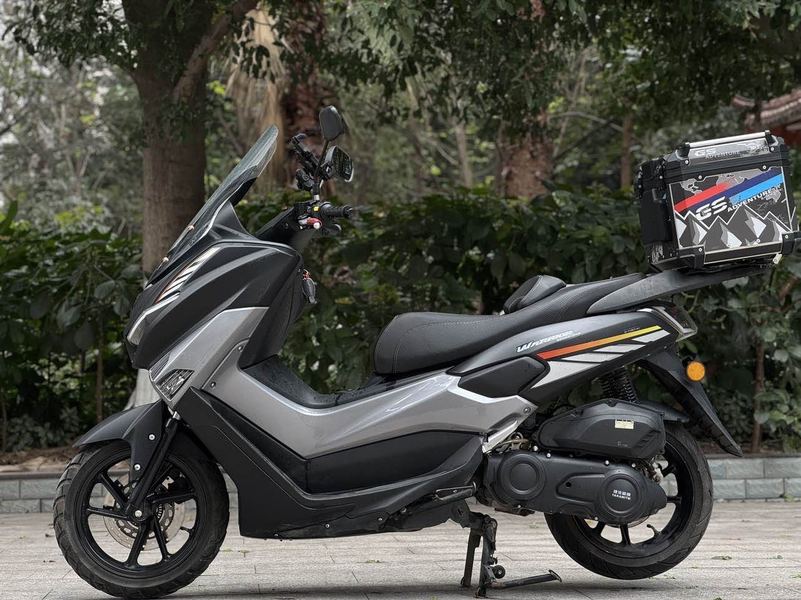 二手望雅猛士一代150