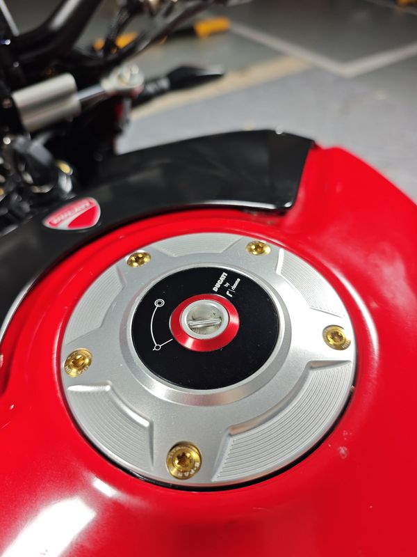 二手杜卡迪Street Fighter V4