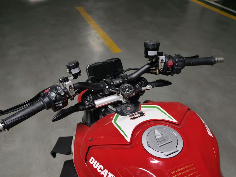 二手杜卡迪Street Fighter V4