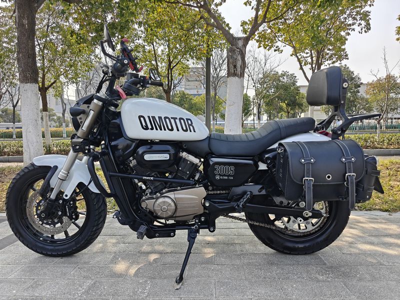 二手QJMOTOR闪300