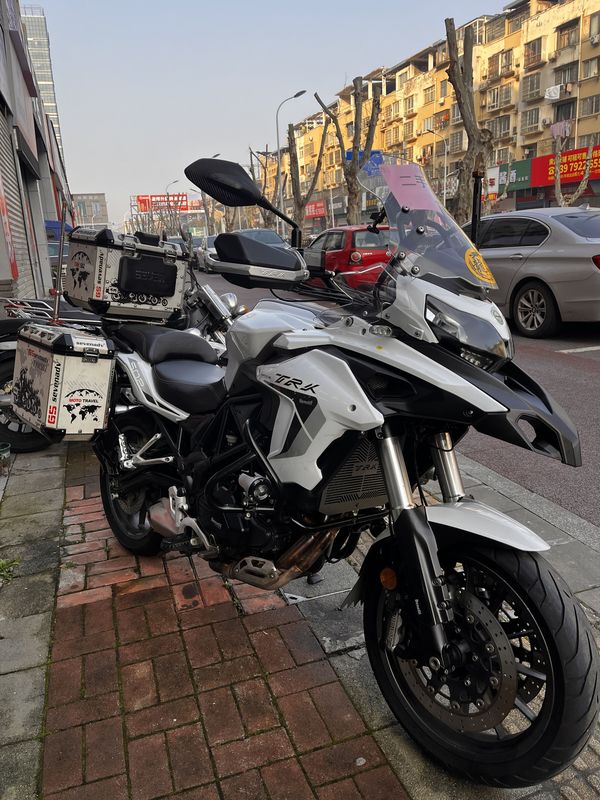二手贝纳利金鹏 TRK502