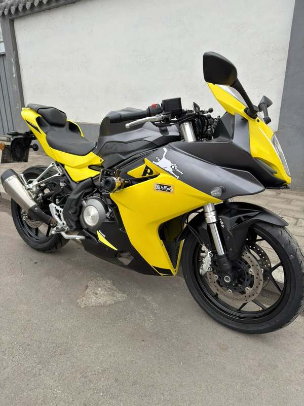 二手贝纳利龙卷风 Tornado 302R