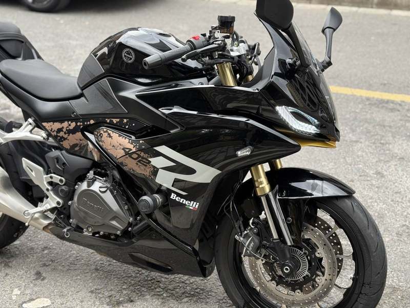 二手贝纳利龙卷风 Tornado 402R