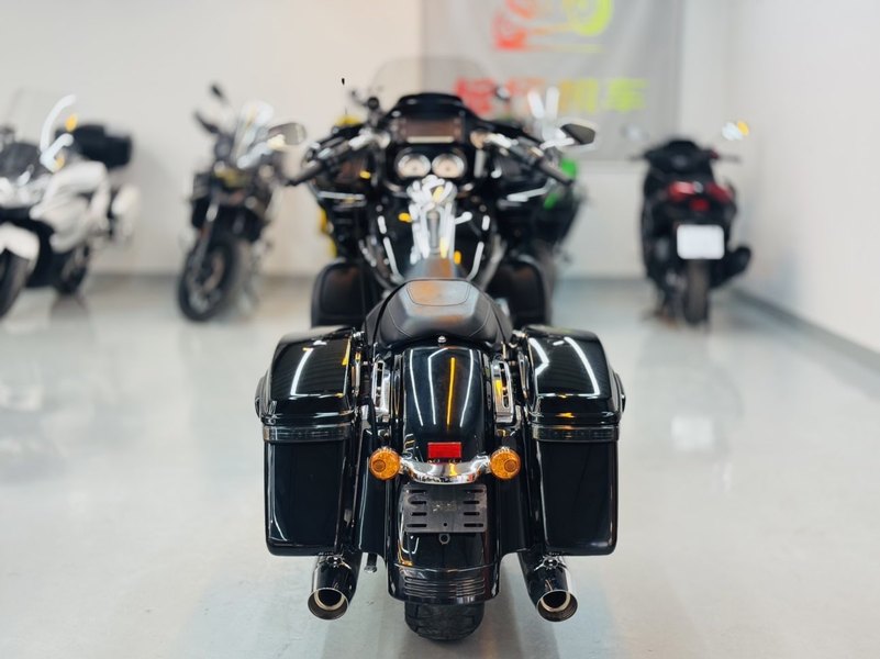 二手哈雷戴维森公路滑翔 Road Glide