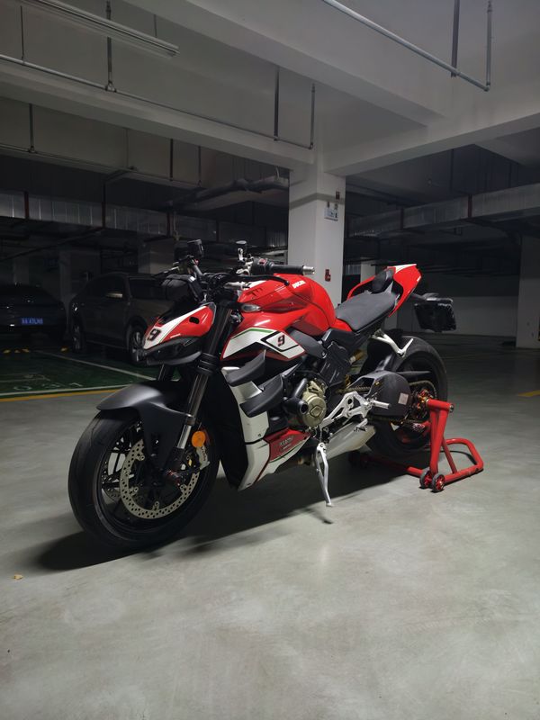 二手杜卡迪Street Fighter V4