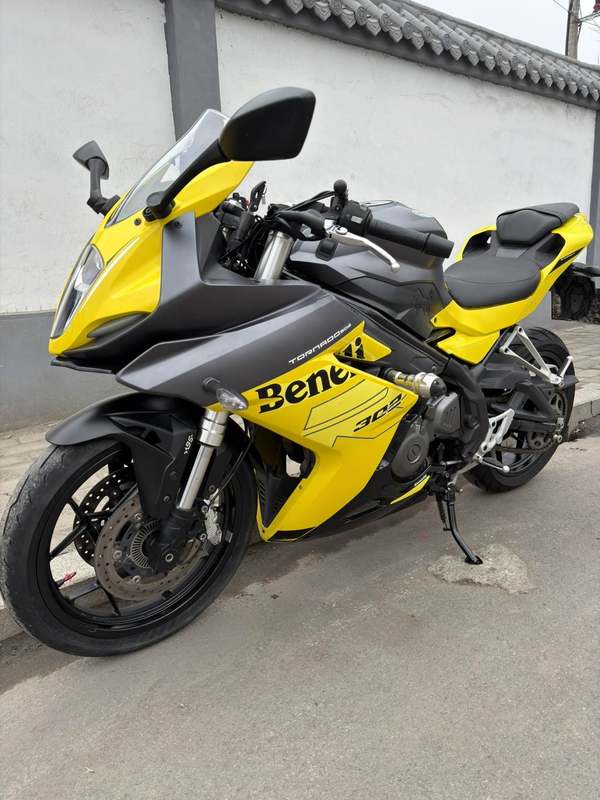 二手贝纳利龙卷风 Tornado 302R