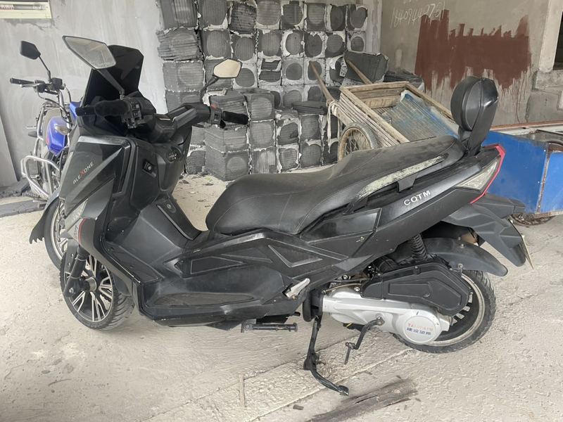 二手望雅猛士三代