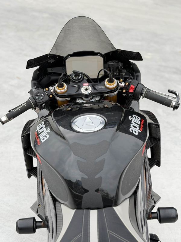 二手阿普利亚RSV4