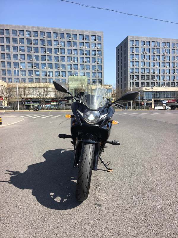 二手豪爵铃木GSX250R