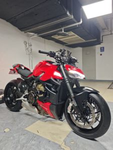 二手杜卡迪Street Fighter V4