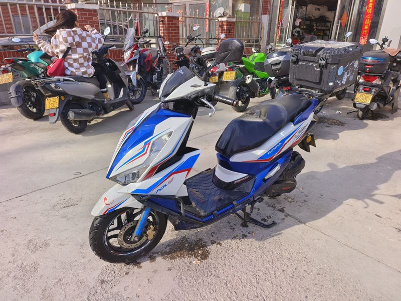 二手五羊本田NX125