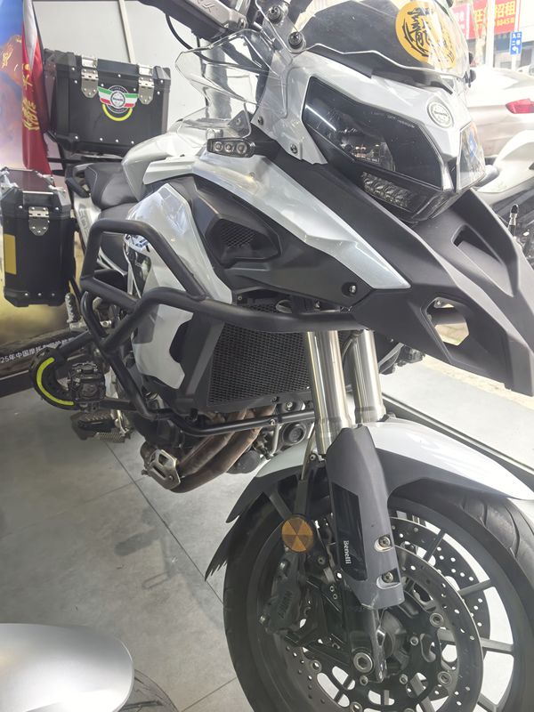 二手贝纳利金鹏 TRK502