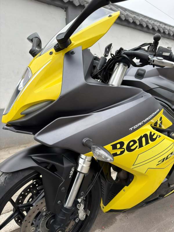 二手贝纳利龙卷风 Tornado 302R