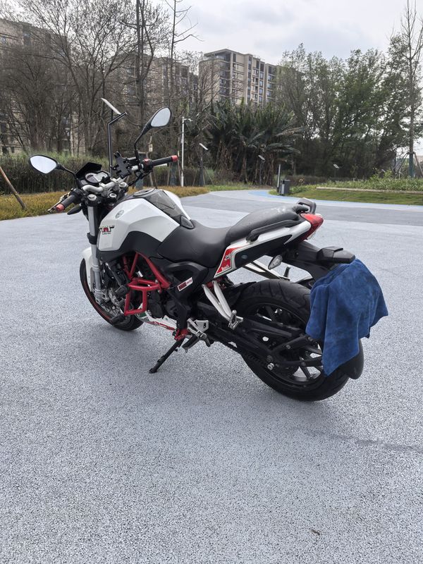 二手贝纳利小黄龙 TNT25