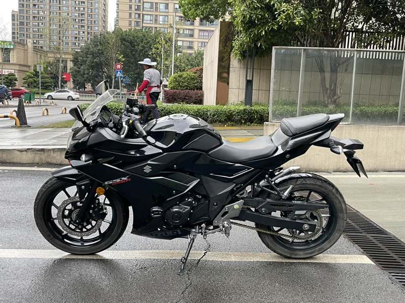 二手豪爵铃木GSX250R