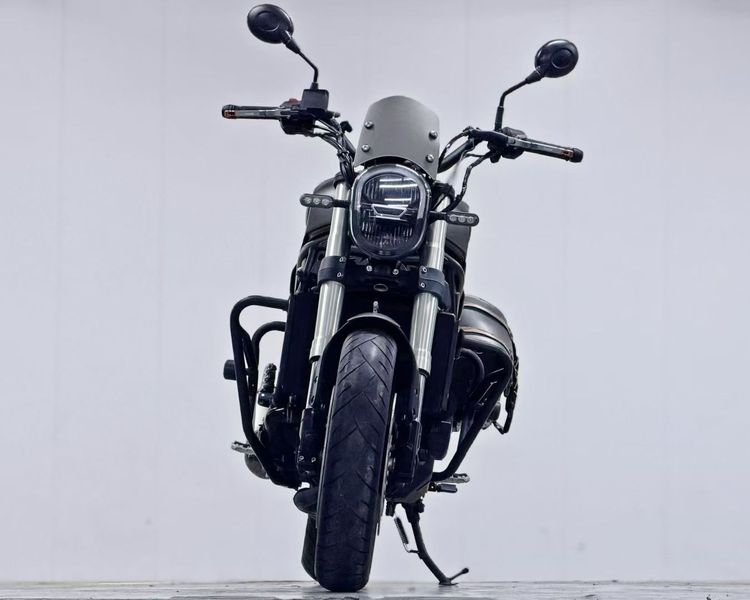 二手贝纳利幼狮 Leoncino 800