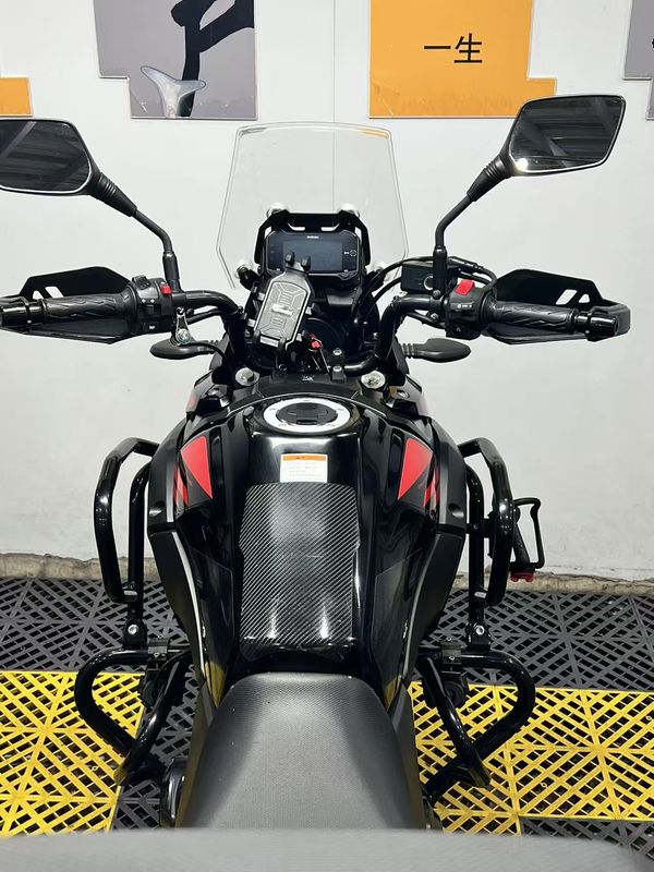 二手豪爵铃木DL250