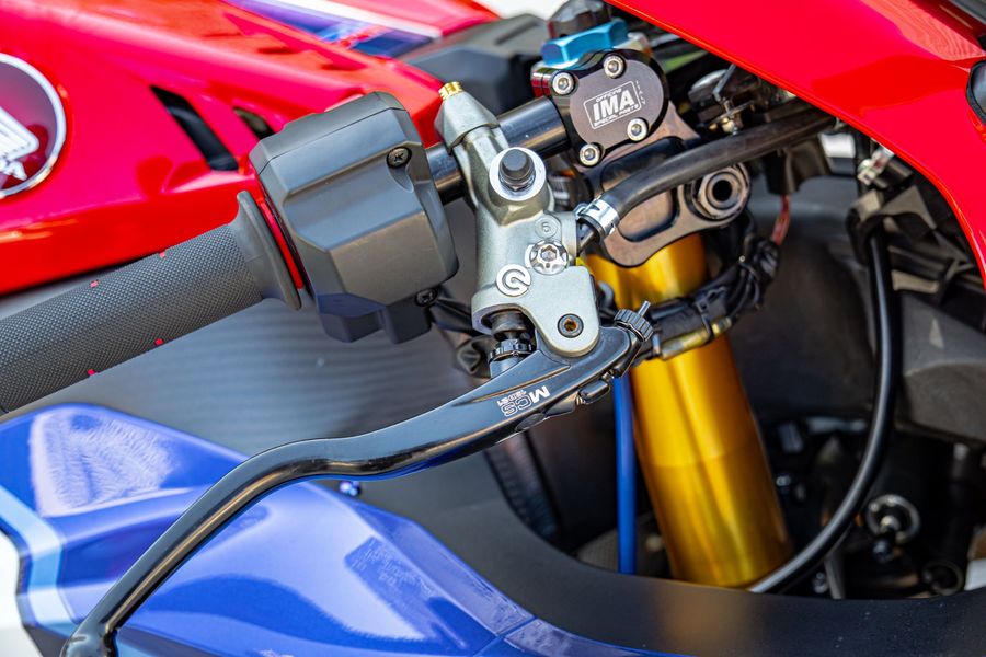 二手本田CBR 1000 RR-R