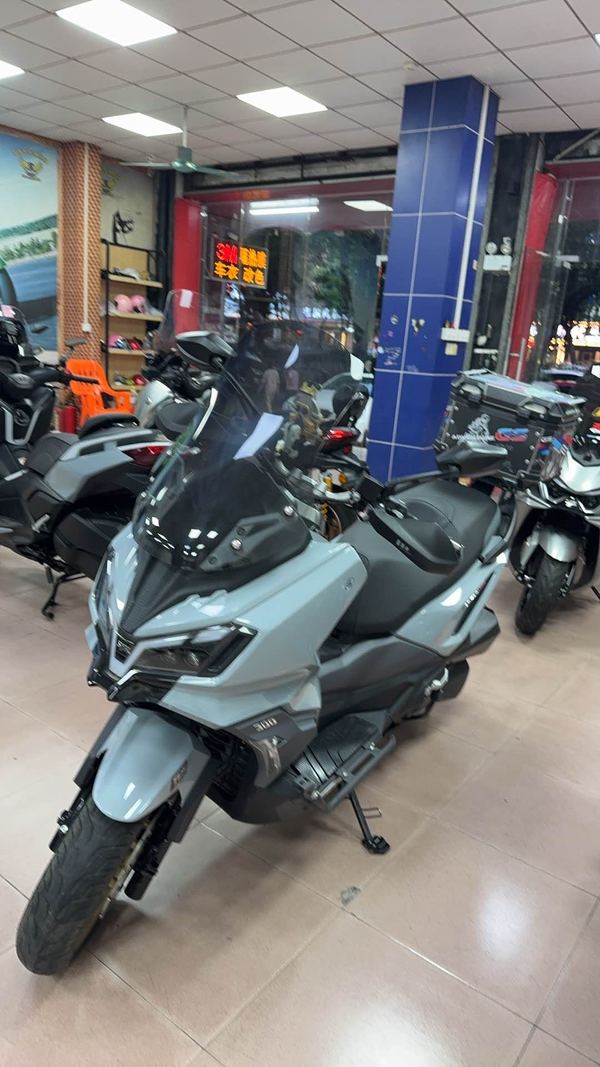 二手三阳哈士奇 Husky ADV300