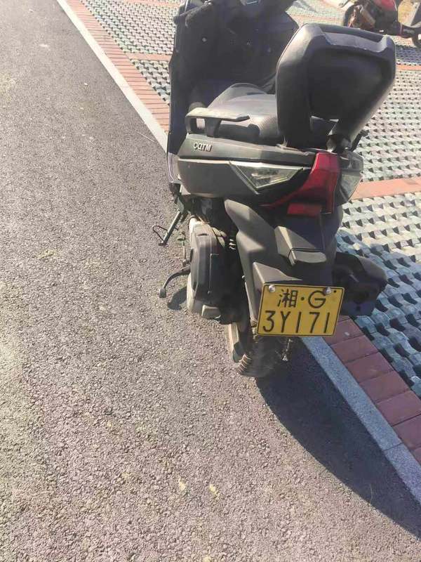 二手望雅猛士三代