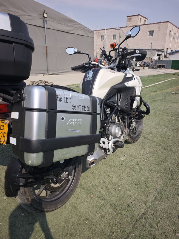 二手贝纳利金鹏 TRK502