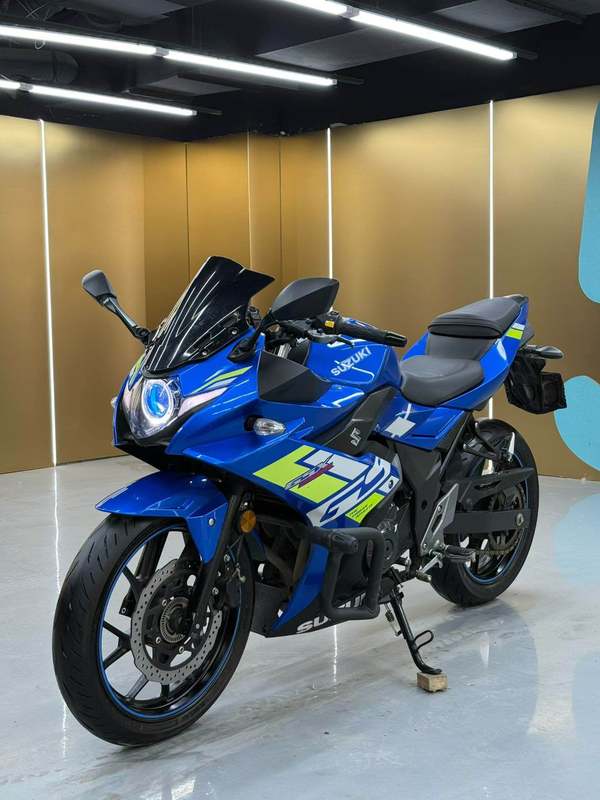 二手豪爵铃木GSX250R