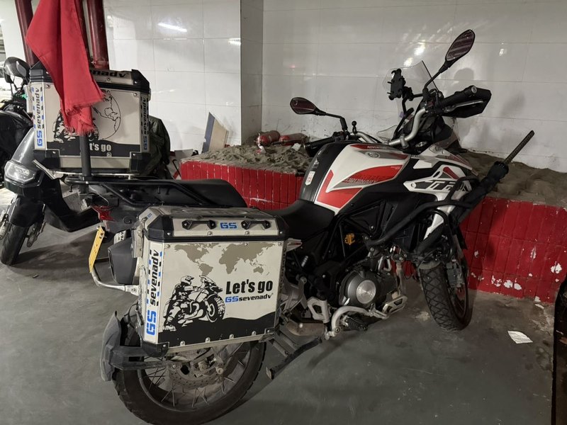 二手贝纳利金鹏 TRK502