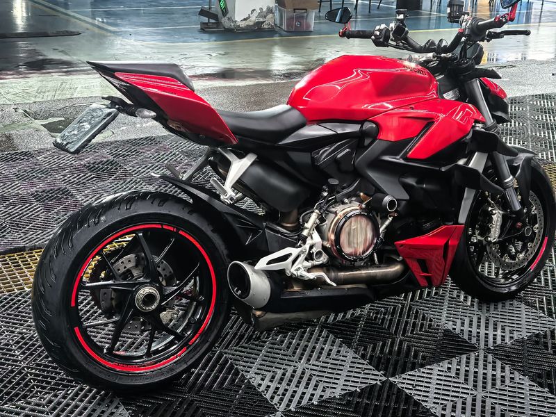 二手杜卡迪Street Fighter V2