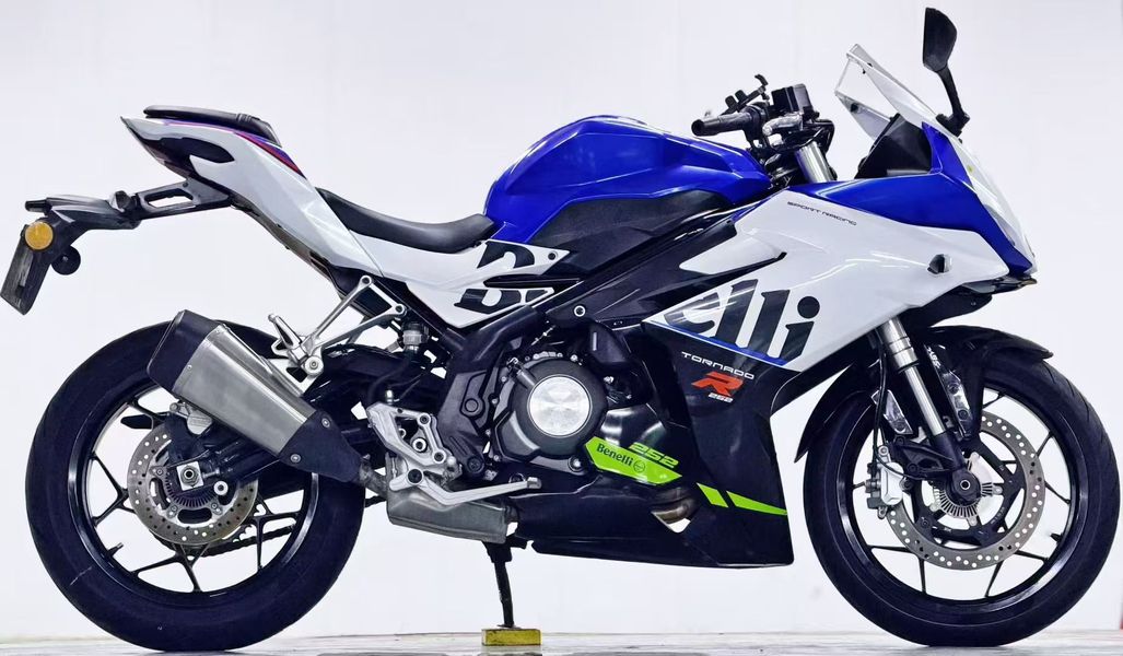 二手贝纳利龙卷风 Tornado 252R