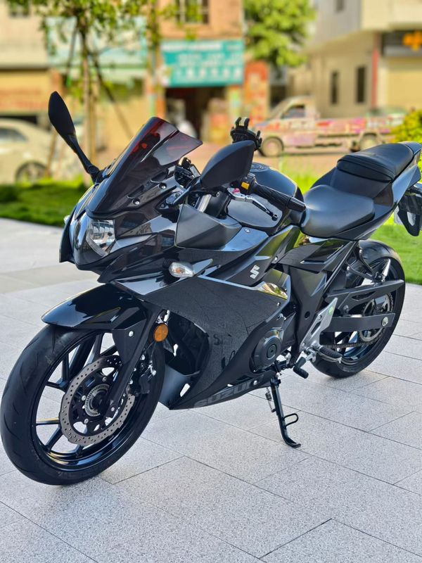 二手豪爵铃木GSX250R