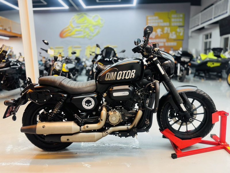 二手QJMOTOR闪300