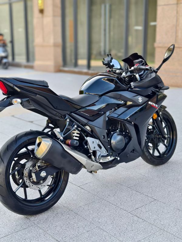 二手豪爵铃木GSX250R