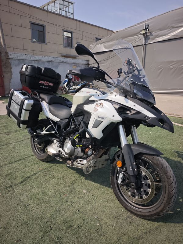 二手贝纳利金鹏 TRK502