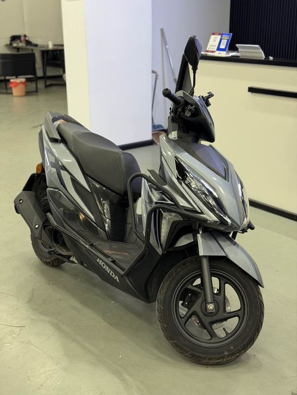 二手新大洲本田裂行 RX125Fi