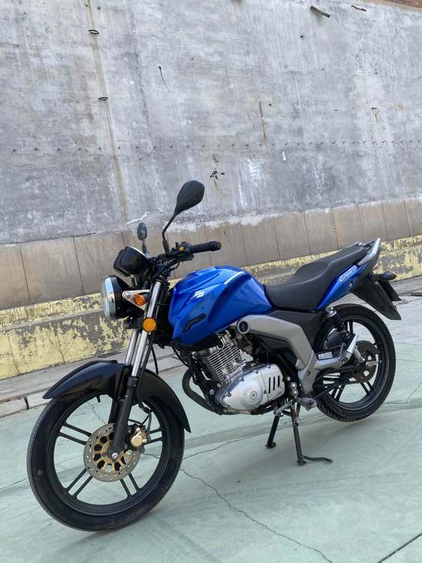 二手济南铃木骏威GSX125 高级版