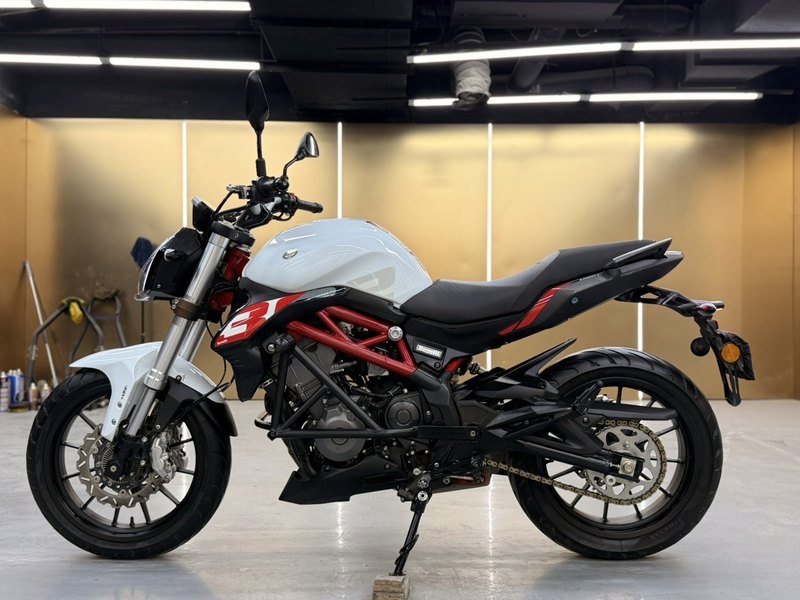 二手贝纳利蓝宝龙 BN302S