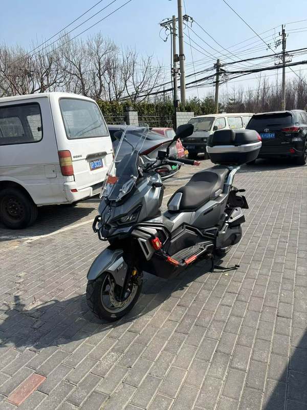 二手三阳哈士奇 Husky ADV150