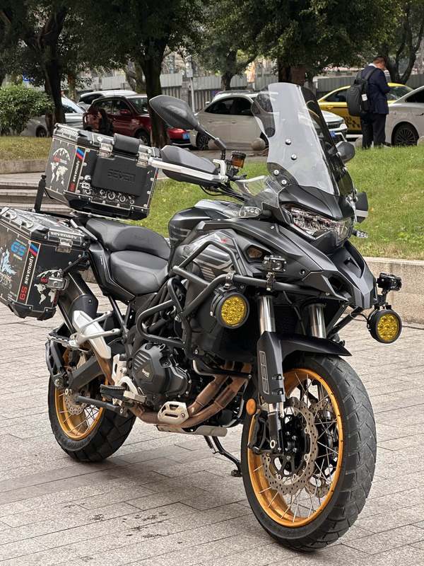 二手贝纳利TRK552