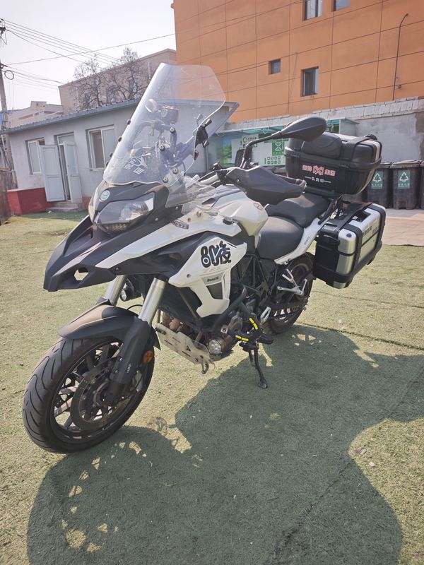 二手贝纳利金鹏 TRK502