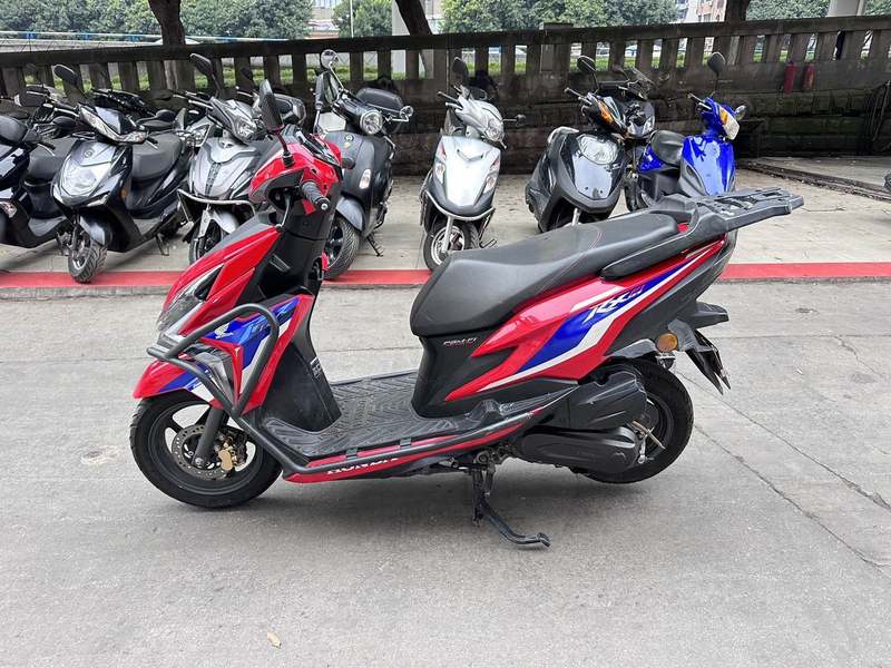 二手新大洲本田裂行 RX125Fi