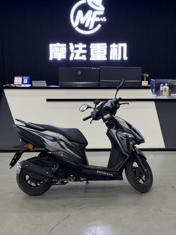 二手新大洲本田裂行 RX125Fi