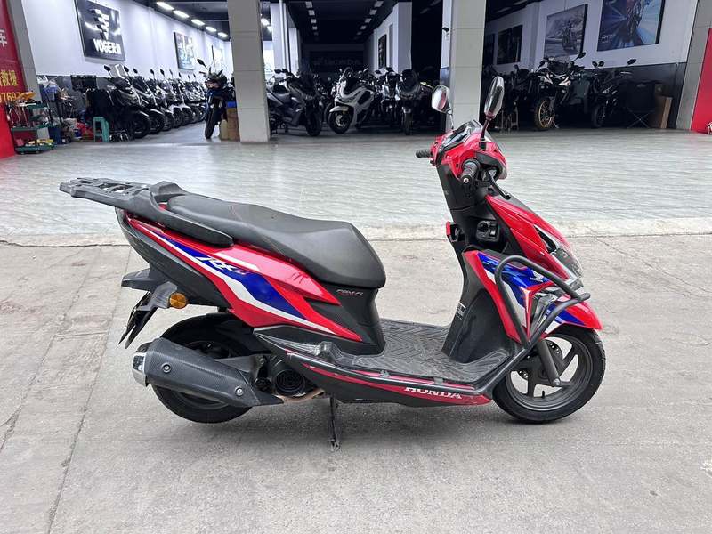 二手新大洲本田裂行 RX125Fi