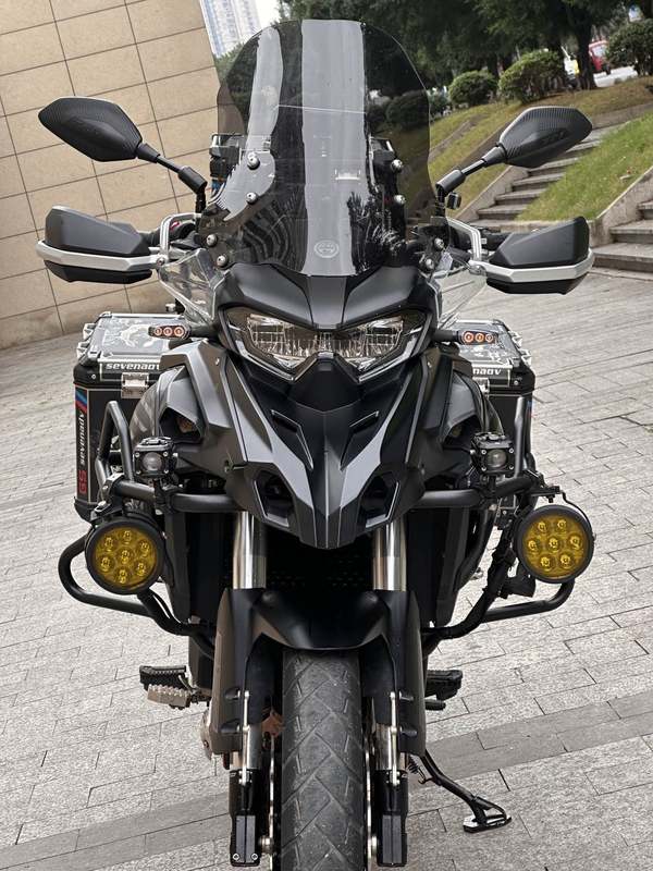 二手贝纳利TRK552