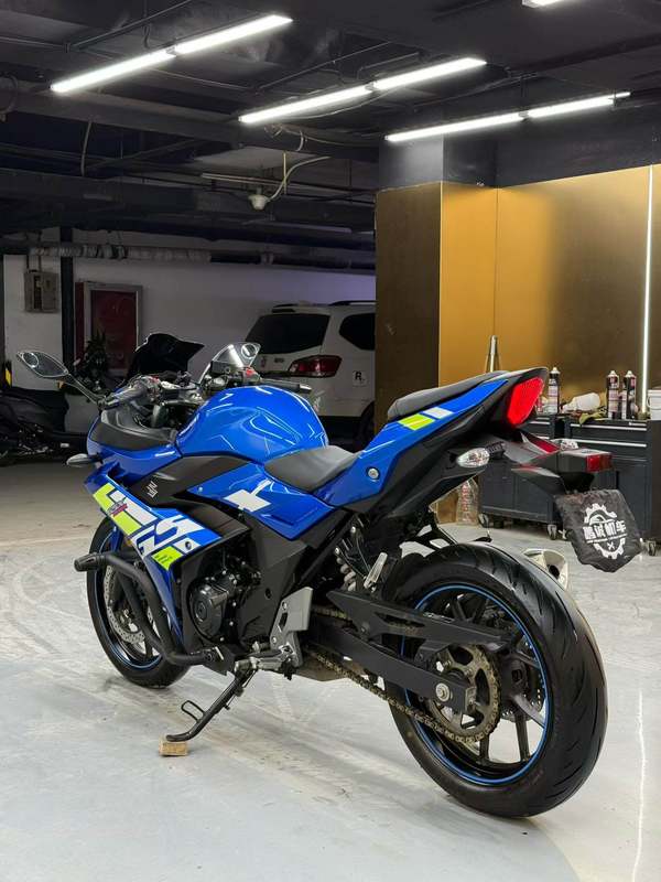 二手豪爵铃木GSX250R