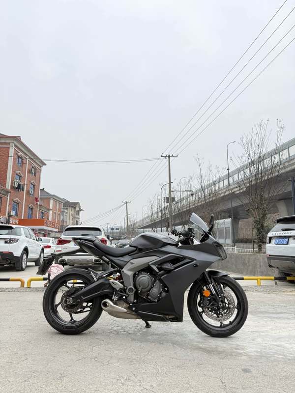 二手凯旋Daytona 660